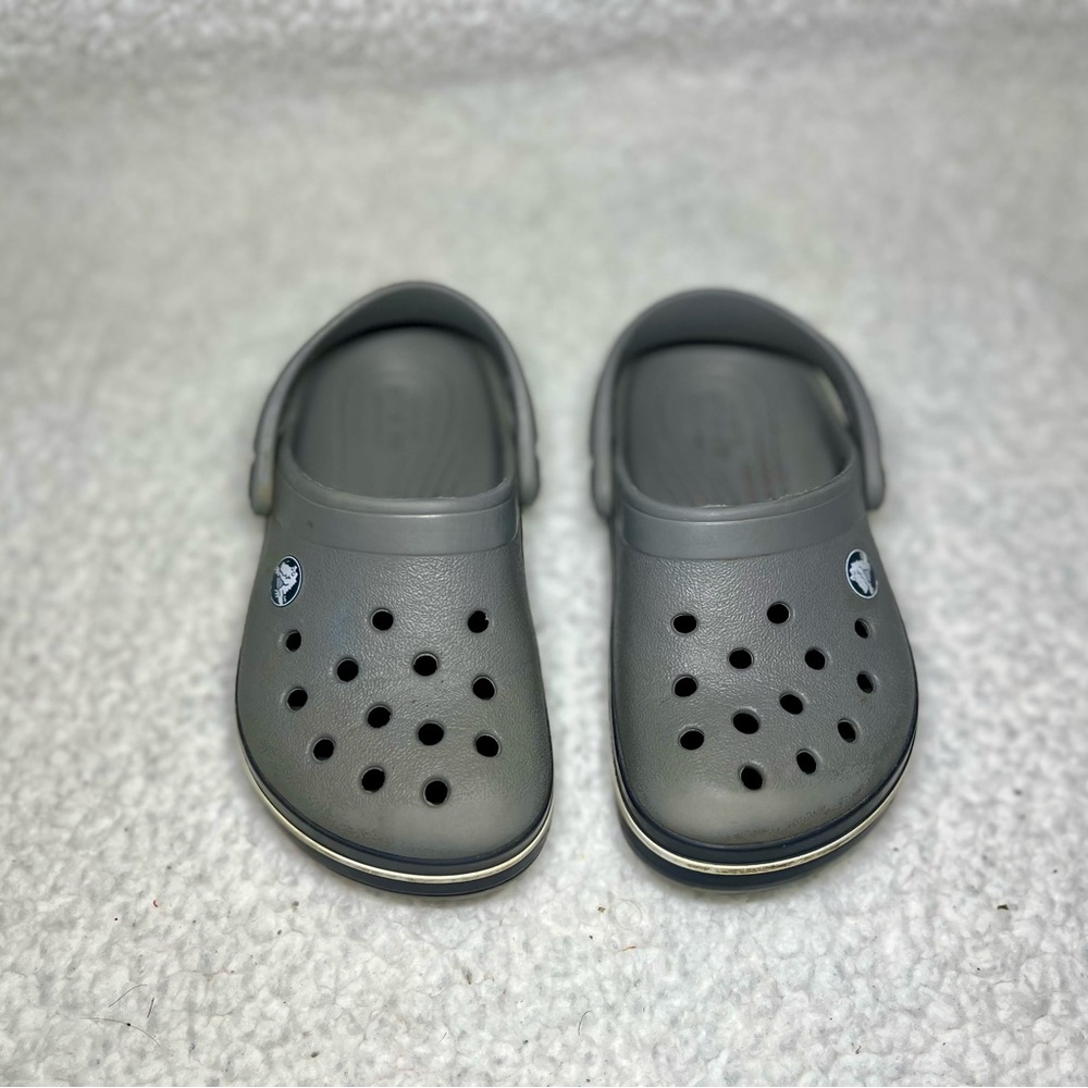 CROCS Kids Gray Sandals Size 7c - Picture 3 of 5
